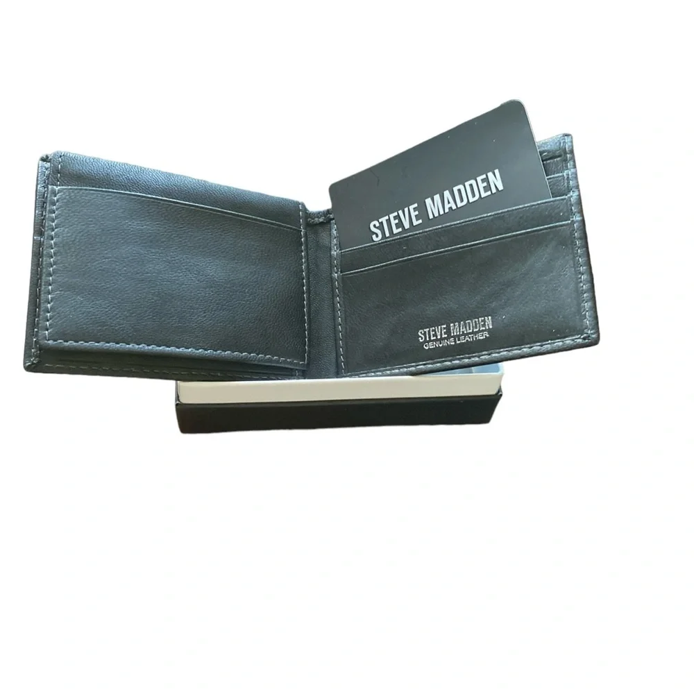 Steve Madden Leather Wallet